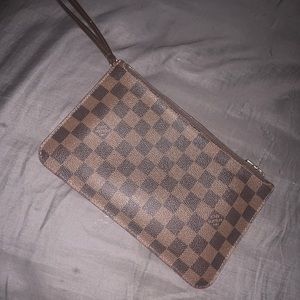 Louis Vuitton Neverfull pochette pouch/wristlet